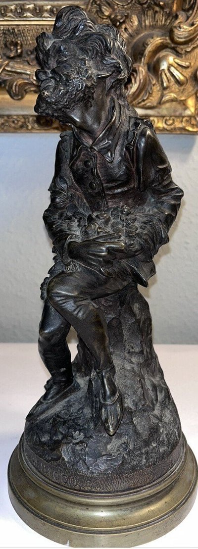 LE LIBON (XX) Statua di Quasimodo in bronzo firmata con doppia patina Altezza 33 cm