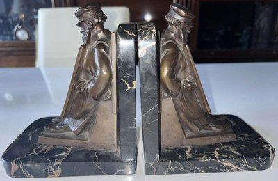 BEAL Georges ( 1884-1969) Serre-livres En Bronze à Décor De Montreur D’affiches  Signés