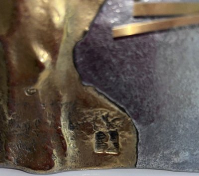 Orologio brutalista in alluminio, ottone e bronzo firmato David Marshall (1942)