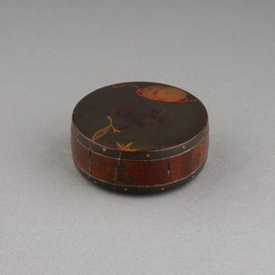 Netsuke - Japanese Urushi Wood and Lacquer Drum, Late Edo Japan, 19th Century