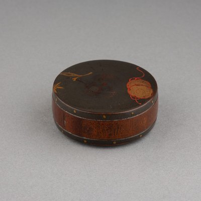 Netsuke - Japanese Urushi Wood and Lacquer Drum, Late Edo Japan, 19th Century