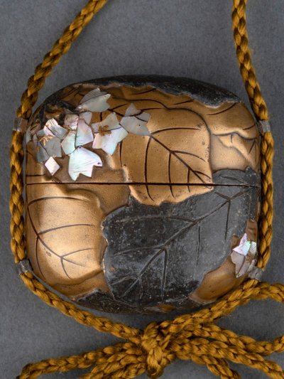 Inro - Rare Small Model In Gold Lacquer Urushi, Koetsu, Rimpa, Kôrin. Japan Edo