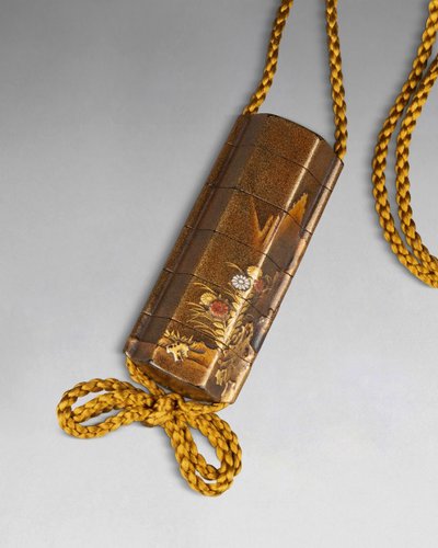 Piccolo Inro esagonale in lacca dorata Urushi Giappone Edo