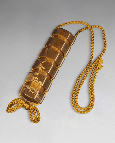 Piccolo Inro esagonale in lacca dorata Urushi Giappone Edo