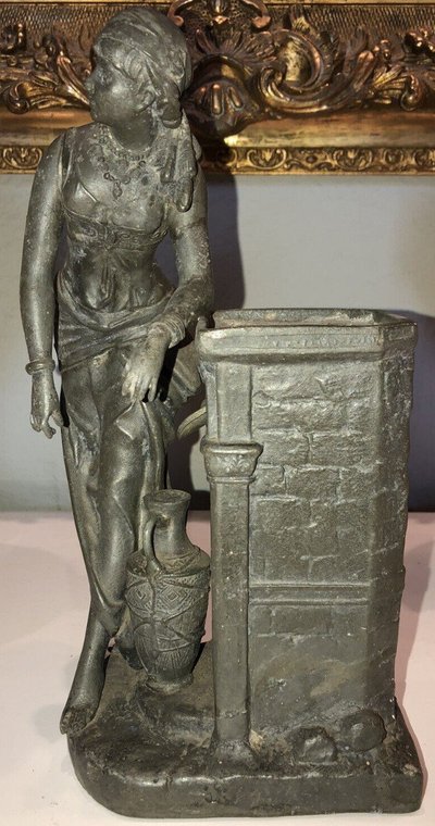 Louis HOTTOT (1834-1905). Sculpture Art Nouveau "femme Orientale à La Fontaine"   Signé