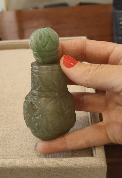Flacon Tabatière Jade. Inde Flacon à Parfum Sculpté