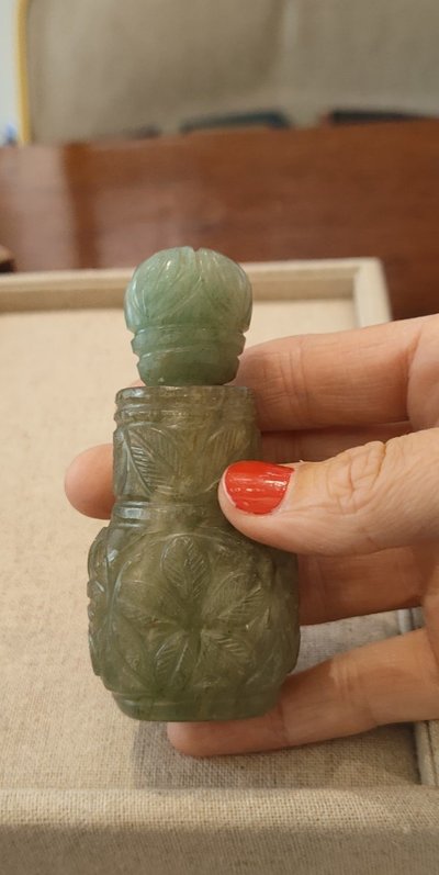 Flacon Tabatière Jade. Inde Flacon à Parfum Sculpté