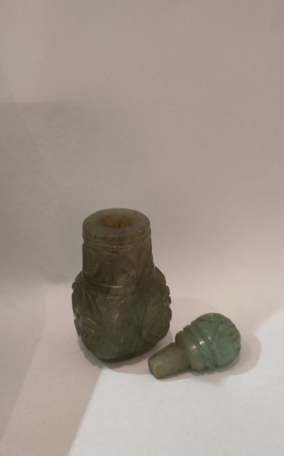 Flacon Tabatière Jade. Inde Flacon à Parfum Sculpté