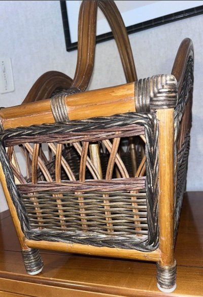 Ancienne Paire De Fauteuils + Porte Revues En Rotin Et Bambou Polychrome