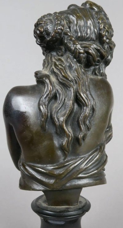 HOUDON Jean Antoine (1741-1828) Busto in bronzo di una giovane ragazza. Firmato