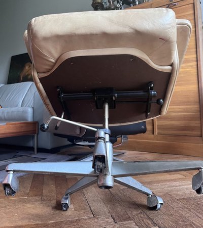 RING MOBEL FABRIKK Scandinavian Leather Office Chair with Aluminium Frame Circa 1970