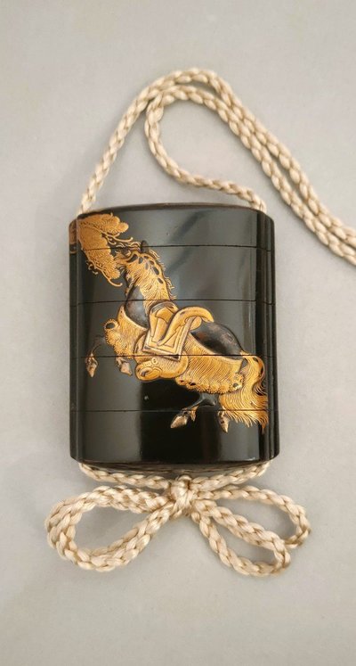 Inro Opening By 4 Cases Of A Horse With A Saddle Of Appearance. Edo Japan