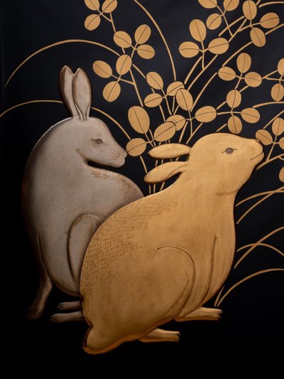 Large tray, Urushi lacquer with rabbit design. Edo Japan