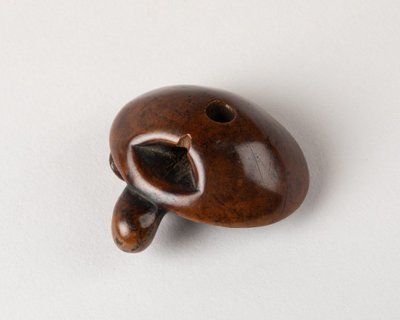 Netsuke - Wooden mushroom and small chestnut. Japan Edo 19th century