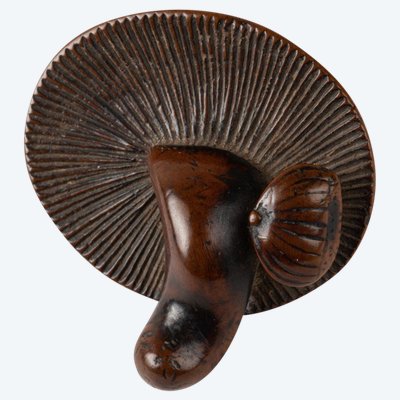 Netsuke - Wooden mushroom and small chestnut. Japan Edo 19th century