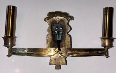 Maison BAGUES, Paar Indische Wandleuchten aus vergoldeter und patinierter Bronze