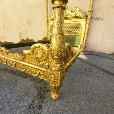 Grande letto Baldaquin in legno dorato, fine XIX secolo