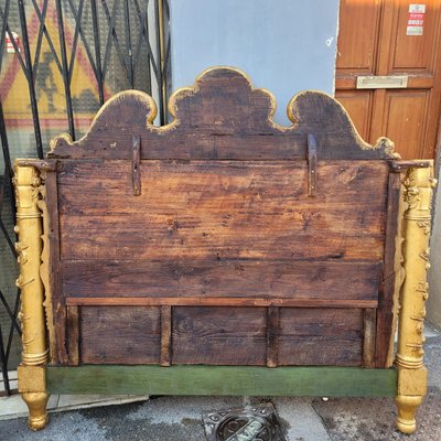 Grande letto Baldaquin in legno dorato, fine XIX secolo