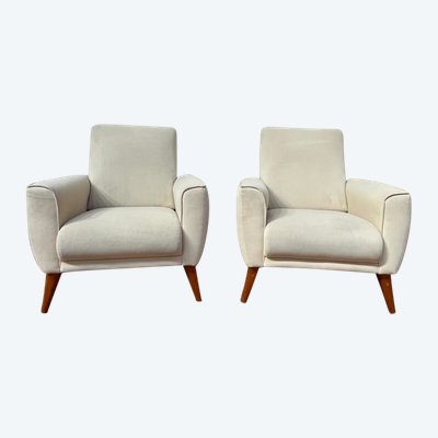 Pair of contemporary armchairs in beige suede