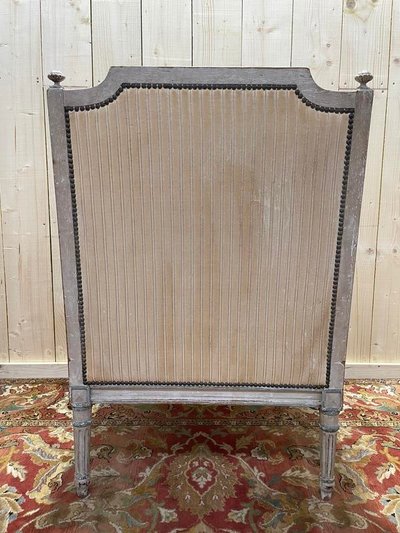 Fauteuil - Bergère de style Louis XVI avec signature 