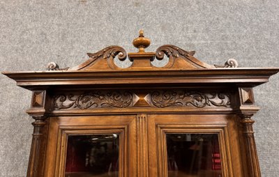 Superb Renaissance-style display cabinet in walnut, circa 1850
