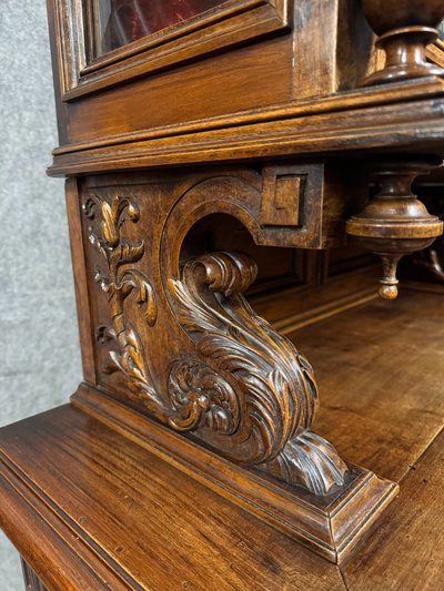 Superb Renaissance-style display cabinet in walnut, circa 1850