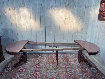 Table à manger ovale en acajou Napoléon III