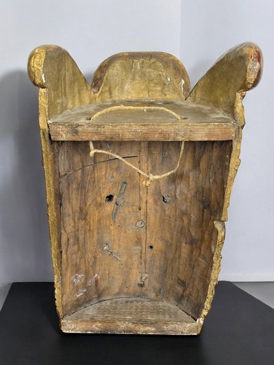 CONSOLE DA PARETE DEL XVII SECOLO CHE RAPPRESENTA UNA TESTA D'ANGELO IN LEGNO POLICROMATO