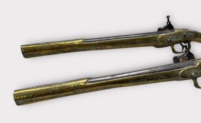 Paar "Kubur" Pistolen - Osmanische Balkan Türkische Kaiserreich Bronze Ziseliert 1830" Feuersteinpistole