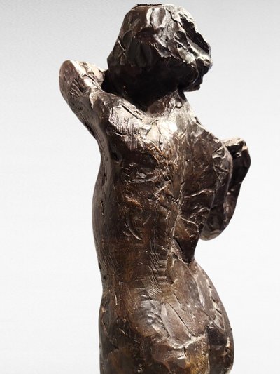 Dancer stapling the epaulette to her bodice - Edgar Degas, Valsuani cast, 1998