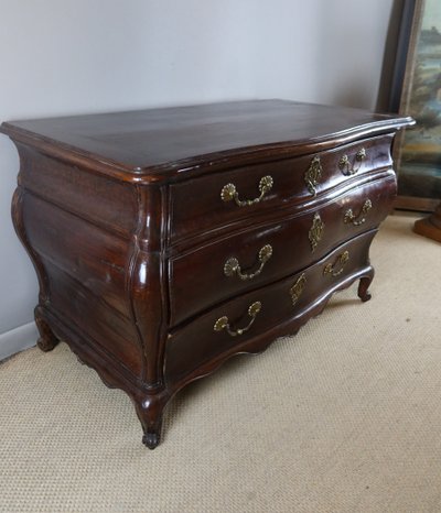 Commode XVIII en acajou tombeau 