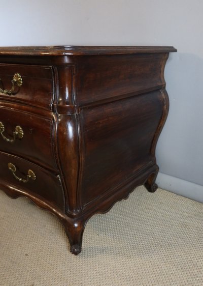 Commode XVIII en acajou tombeau 