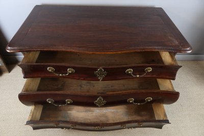 Commode XVIII en acajou tombeau 
