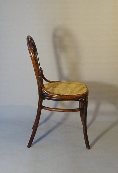 Chause Thonet N°13 bentwood, vers 1875 ,cannée, état original.