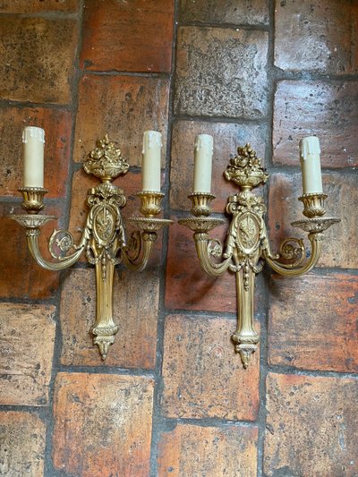 Paire d’appliques en bronze 