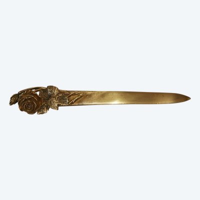 Papierbecher aus vergoldeter Bronze mit Rosendekor, signiert E. Famin, um 1900