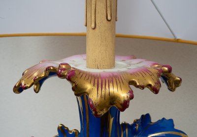 Paire de lampes anciennes en porcelaine dans le goût de Jacob Petit.19ème siècle.