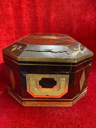 Travel kit belonging to Mr Le Pescheux Duhautbourg - EMPIRE period