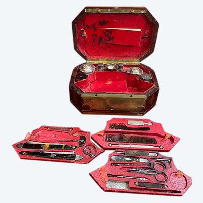 Travel kit belonging to Mr Le Pescheux Duhautbourg - EMPIRE period