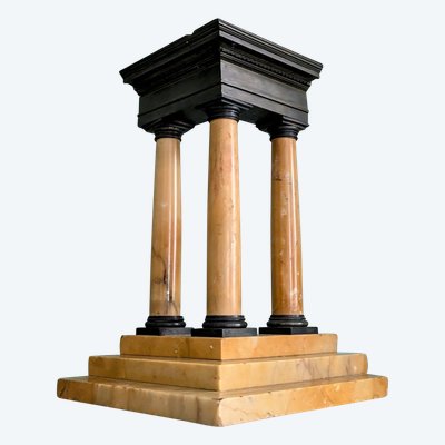 Grand Tour, vers 1830 - élément de surtout - fragment de temple dorique - marbre et bronze