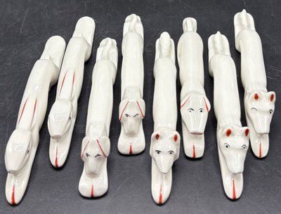 8 KNIFE HOLDERS