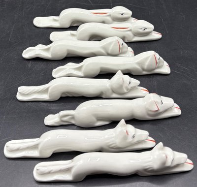 8 KNIFE HOLDERS