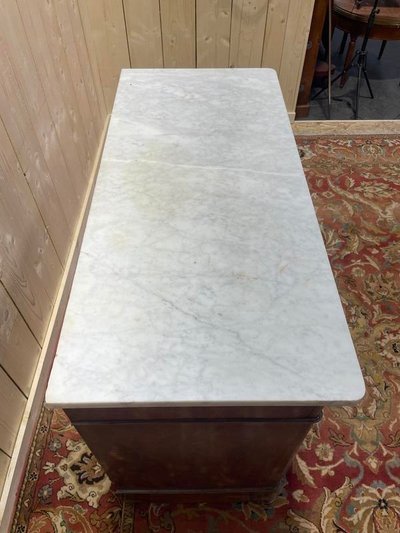 Commode époque Restaurarion en noyer et marbre blanc 