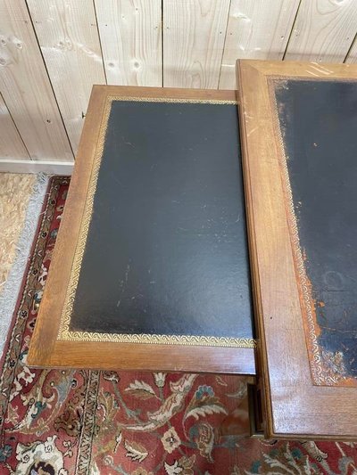 Bureau plat de style Louis XVI cuir noir 