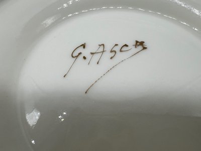 Elegant broth bowl with royal decoration, signed G. Asco - 19th century