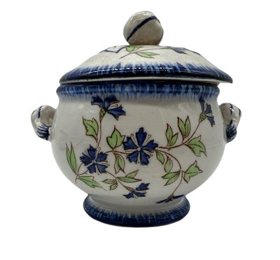 Ensemble de 5 pots de crème anciens – Creil & Montereau – Décor de bleuets – Service barbeau
