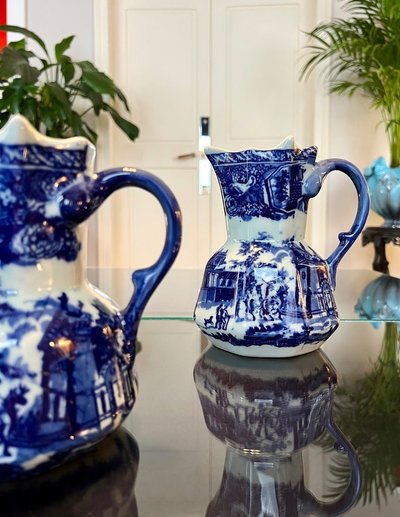 Pichets En Céramique Anglaise Ironstone - Carafes - XXe Siècle