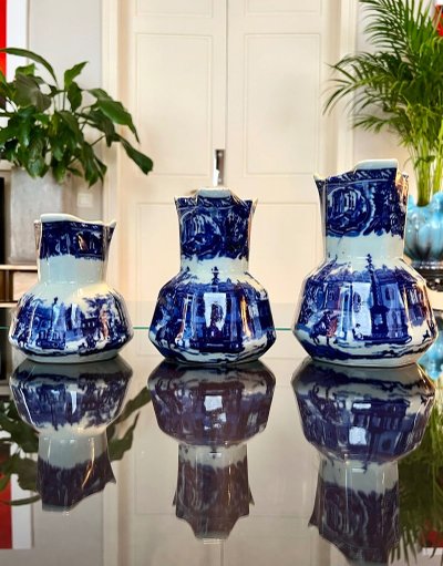 Pichets En Céramique Anglaise Ironstone - Carafes - XXe Siècle