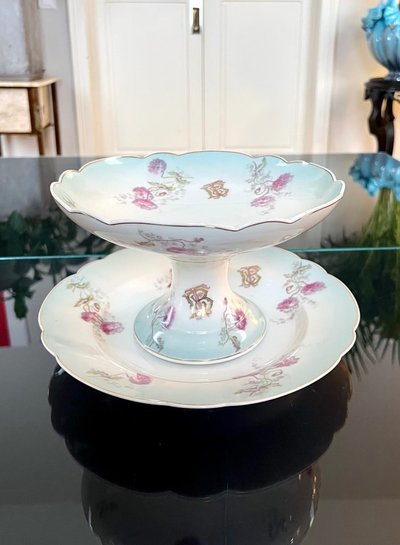 Compotier Et Plat De Service Porcelaine - Décor Monogrammes Fleurs d'œillets