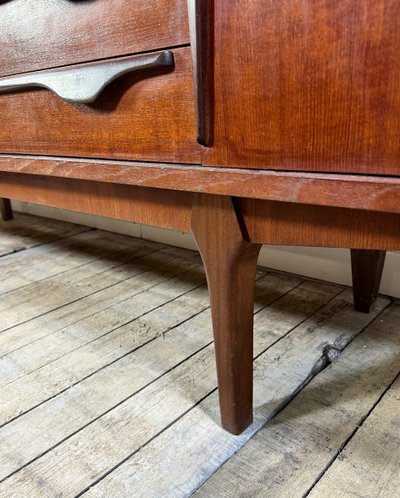 Vintage Teakholz-Schrank von Jentique furniture 1960